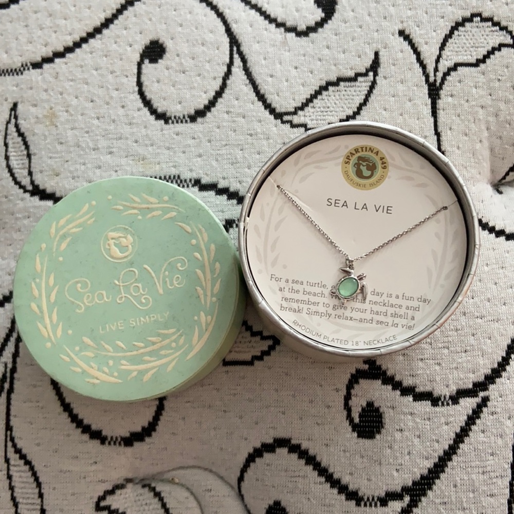 Sea La Vie necklace